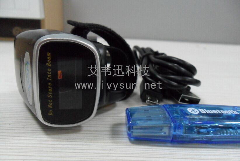 可移動藍(lán)牙掃碼槍高清實(shí)拍